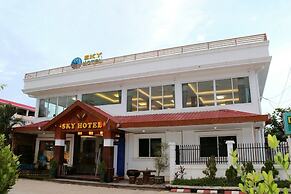 Sky Hotel Hlaing Thar Yar Yangon