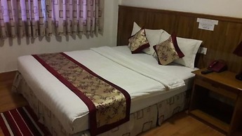 Sky Hotel Hlaing Thar Yar Yangon