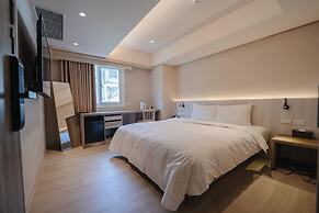 Good Hotel