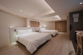 Good Hotel