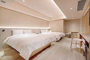 Good Hotel