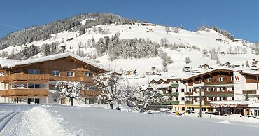 Hotel & Alpin Lodge Der Wastlhof