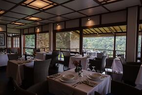 Suarapura Resort & Spa