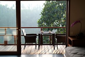 Suarapura Resort & Spa