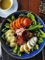 Suarapura Resort & Spa