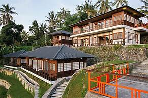 Suarapura Resort & Spa