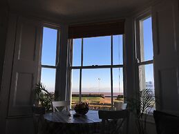 Moray Beachside Apartments