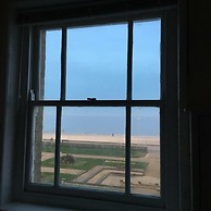 Moray Beachside Apartments