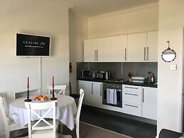 Moray Beachside Apartments