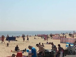 Moray Beachside Apartments