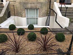 Moray Beachside Apartments