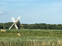 Moray Beachside Apartments