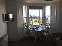 Moray Beachside Apartments