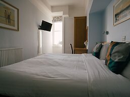 Manor Hotel