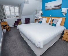 Manor Hotel