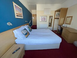 Manor Hotel