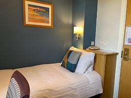 Manor Hotel