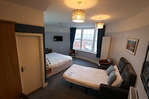 Manor Hotel
