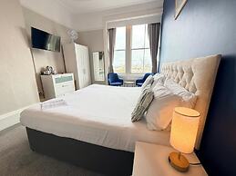 Manor Hotel