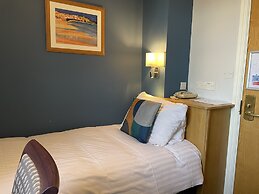 Manor Hotel