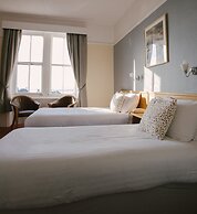 Manor Hotel