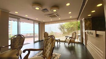 Caykent Suites Deluxe Hotel