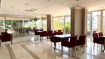 Caykent Suites Deluxe Hotel