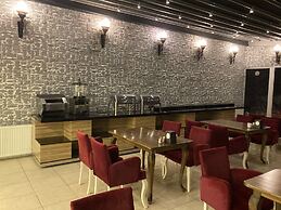 Caykent Suites Deluxe Hotel