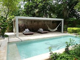 Casa Valladolid Boutique Hotel