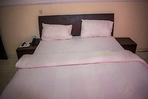 Peerage Retreat and Resort