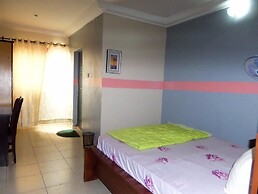 Royal Park Hotel & Suites