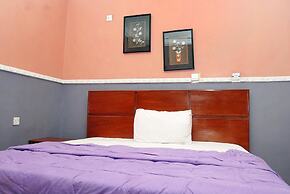 Royal Park Hotel & Suites