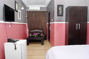 Royal Park Hotel & Suites