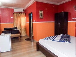 Royal Park Hotel & Suites