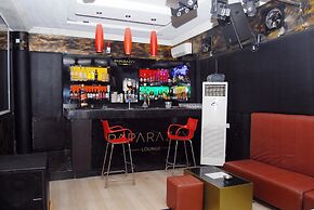 Royal Park Hotel & Suites