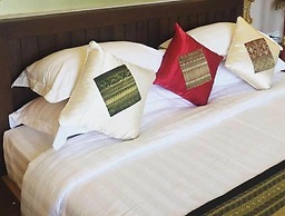 Thousand Island Hotel Inle