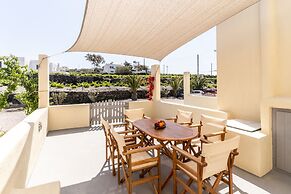 Ampelos Executive Houses