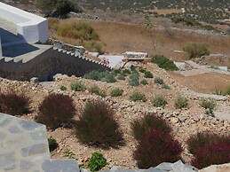 Kaminaki Amorgos Studios & Apartments