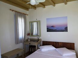 Kaminaki Amorgos Studios & Apartments