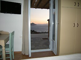 Kaminaki Amorgos Studios & Apartments