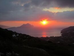 Kaminaki Amorgos Studios & Apartments