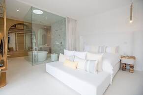 SALA Samui Chaweng Beach Resort