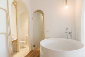 SALA Samui Chaweng Beach Resort