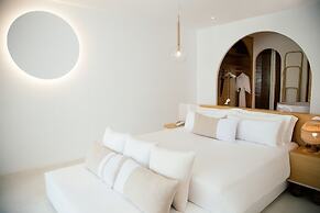 SALA Samui Chaweng Beach Resort