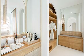 SALA Samui Chaweng Beach Resort