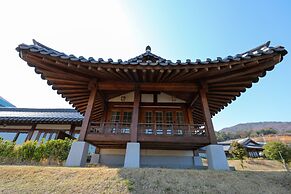 Hanok Hotel Odongjae