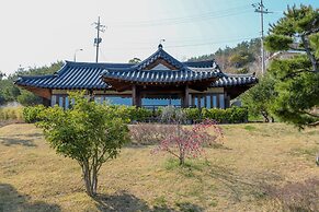 Hanok Hotel Odongjae