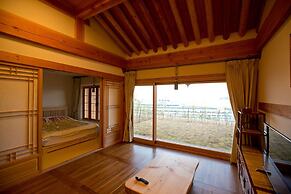 Hanok Hotel Odongjae