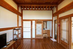 Hanok Hotel Odongjae