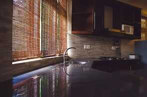 Lake Reach Residence